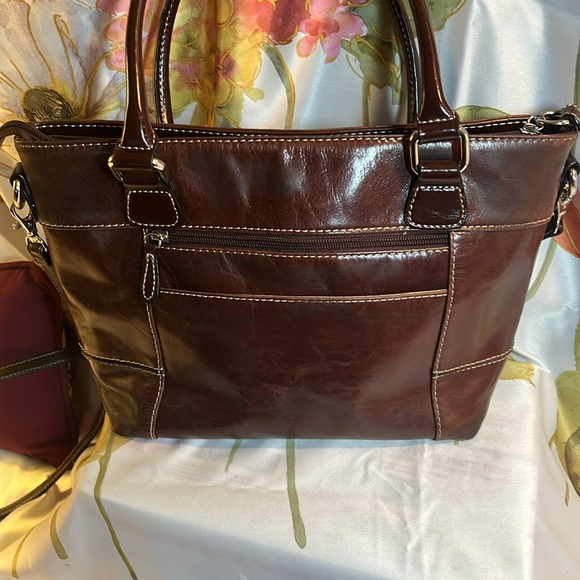 Giani Bernini Chocolate Brown Crossbody - Picture 3 of 8